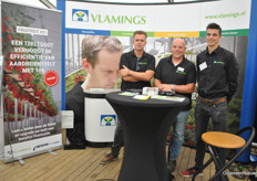 Heino van Doornspeek, Rob van den Oever en Tim van den Hurk van Vlamings, zij zijn een brede toeleverancier voor de fruitteelt en hebben een samenwerking met Netafim. Netafim FlowInside is een compleet systeem voor de tunnelteelten van aardbeien en houtig kleinfruit.